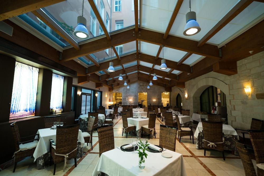 Rice Palacio De Los Blasones Burgo Exterior foto